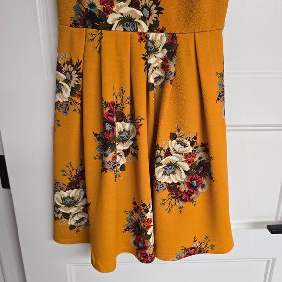 Women's Emerald Sundae Mustard Yellow Floral V-Neck Mini Dress | Size Small - Picture 4 of 9